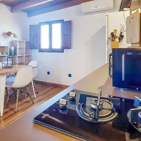 Beautiful Stacaravan In With Kitchenette Campsite